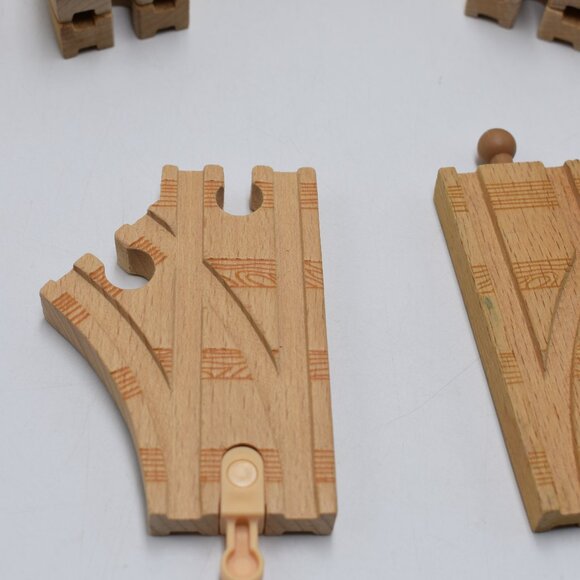 Lot of 25 Wooden Tracks Mechanical Switch Ascendent Curved Thomas & Friends Used - Picture 5 of 9